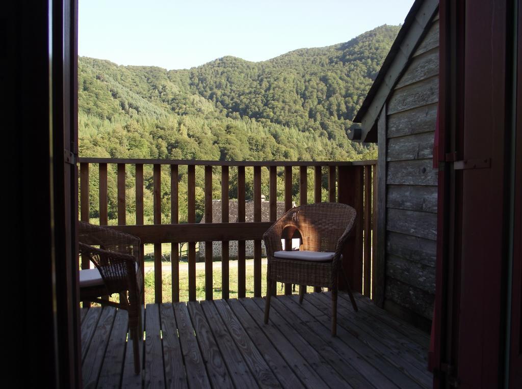 Les Chalets De La Foret D'Issaux Osse-en-Aspe Phòng bức ảnh