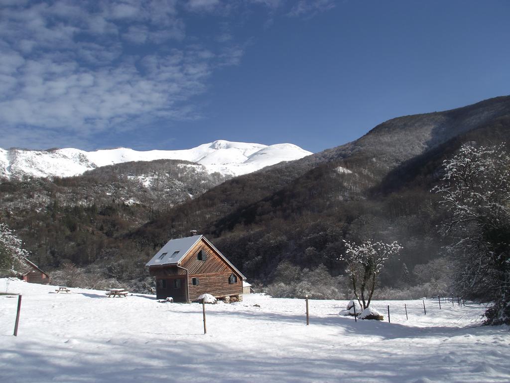 Les Chalets De La Foret D'Issaux Osse-en-Aspe Ngoại thất bức ảnh